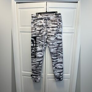 Ecko Unltd Sharp Steez Fleece Lined Joggers Size Men’s Medium Color Gray Camo